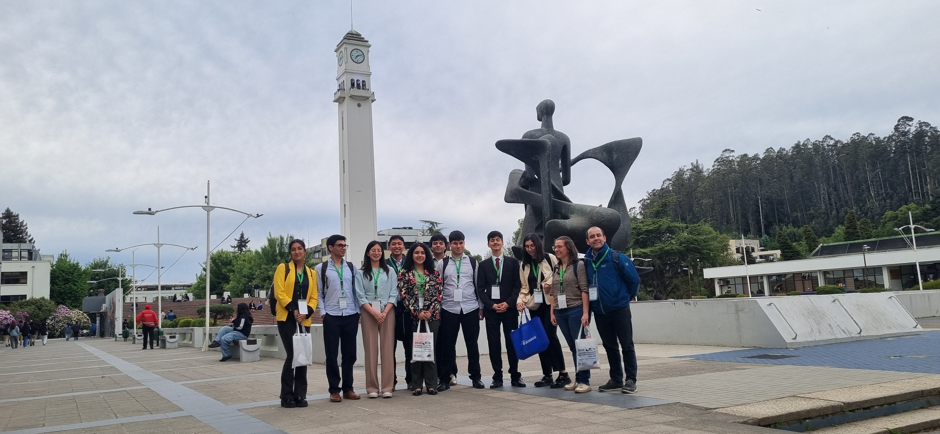 Delegación UFRO en Congreso SOCHID 2025